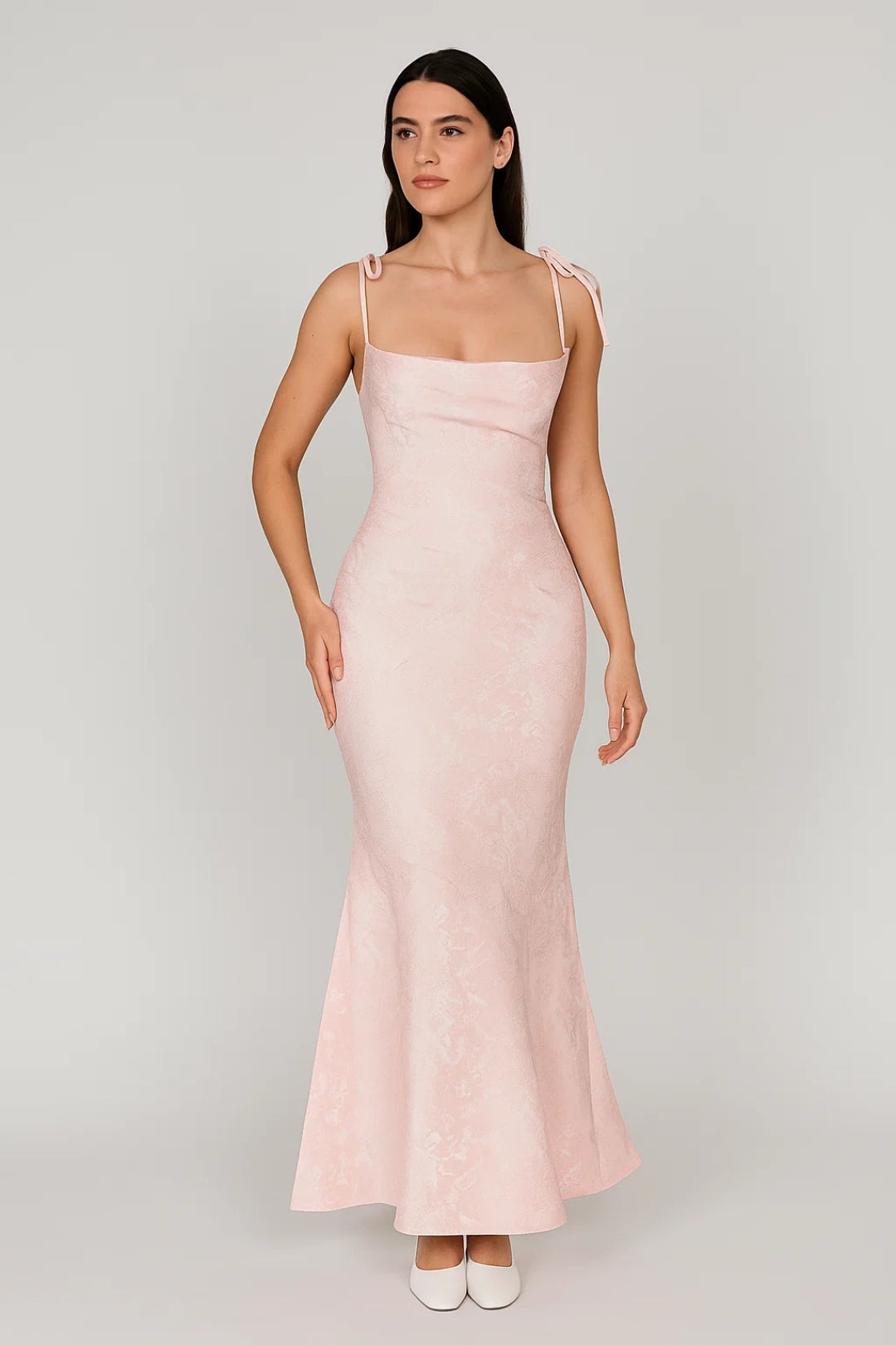 Elegantes Abendkleid | Figurbetont mit Schleifendetail – Zarte Schönheit