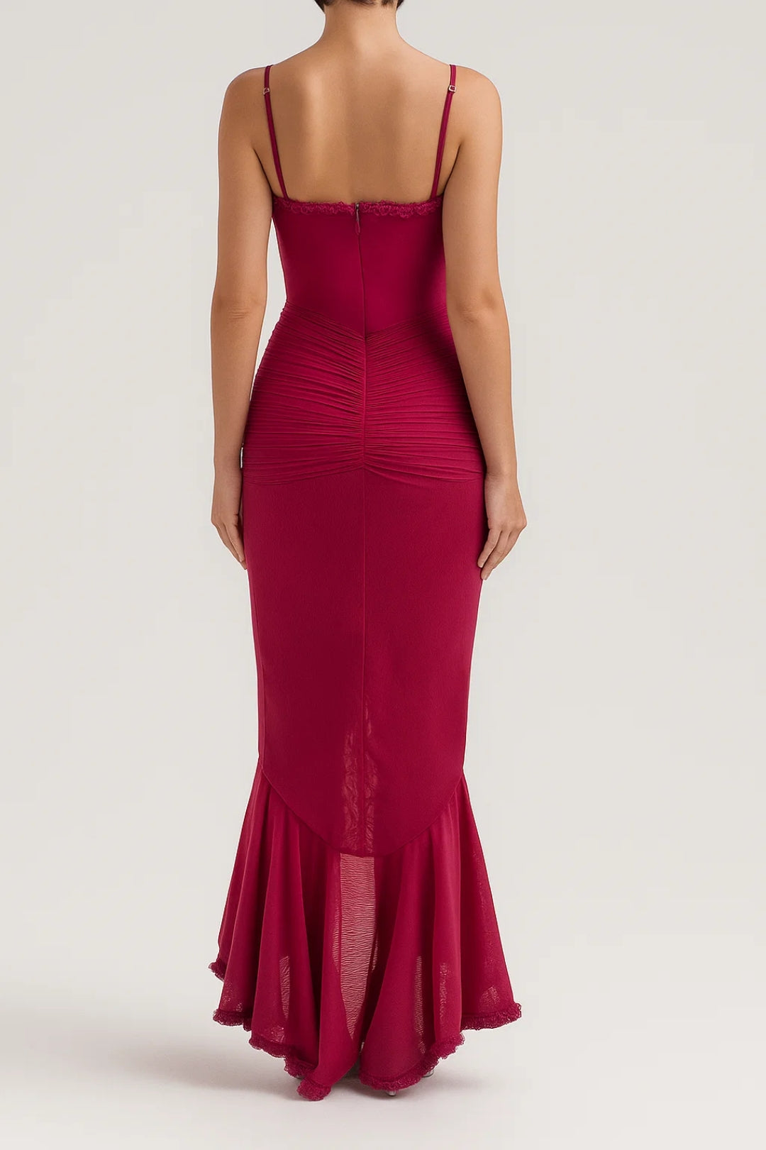 Elegantes Abendkleid | Figurbetont mit Volantdetail – Ausdrucksvolle Eleganz