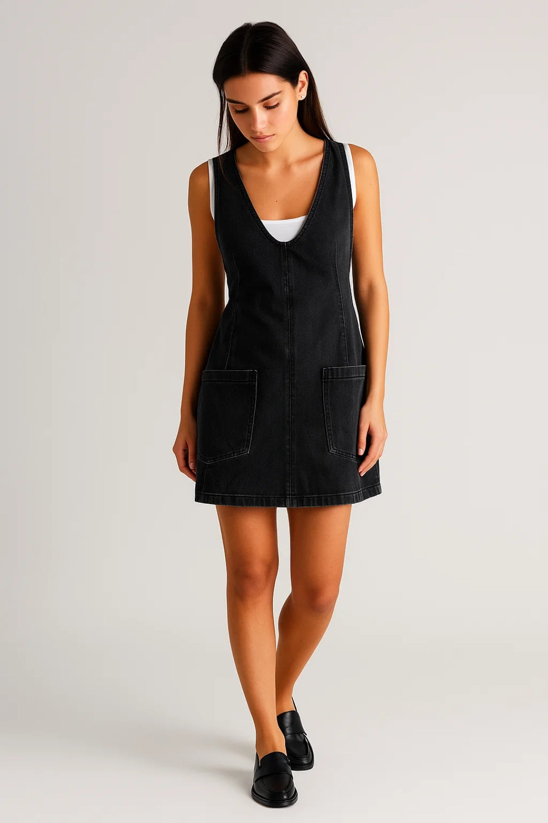 Vielseitiges Jeanskleid – Lässiger V-Ausschnitt mit praktischen Taschen