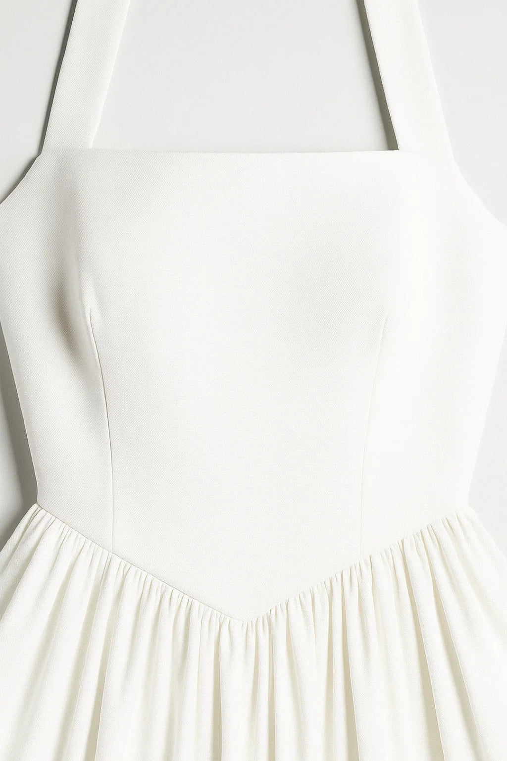 Elegantes Neckholder-Kleid – Ausgestellter Rock für mühelosen Stil