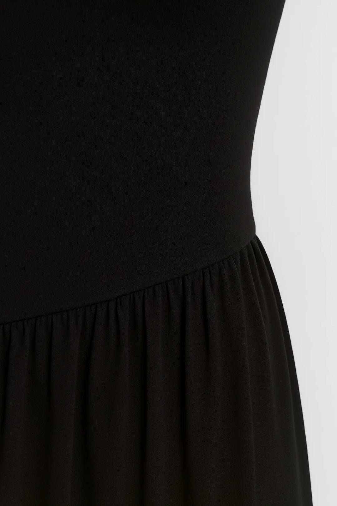 Elegantes Schulterfreies Kleid – Müheloser Chic für besondere Anlässe