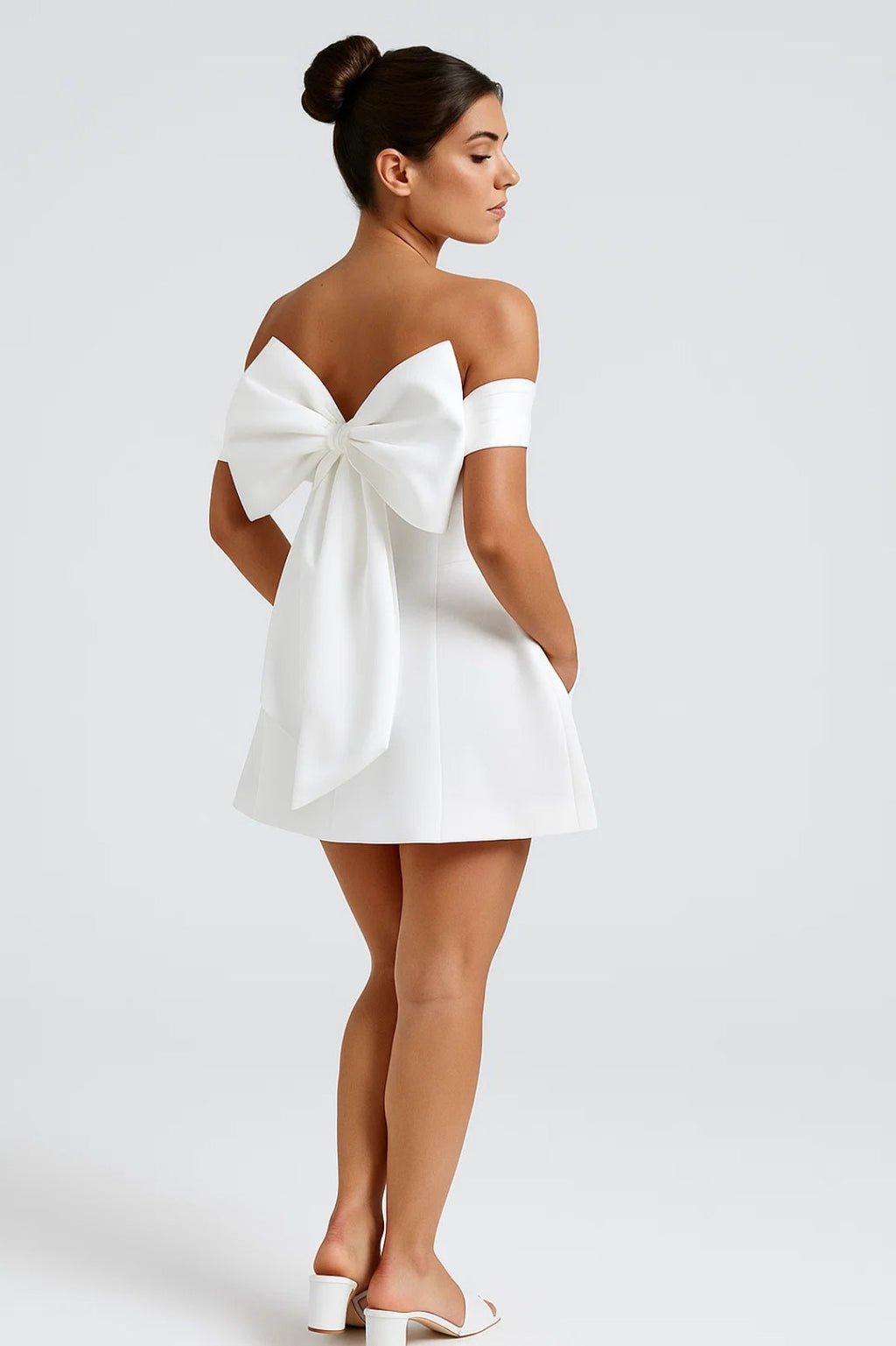 Elegantes Schulterfreies Kleid – Mit Schleifendetail für Feste