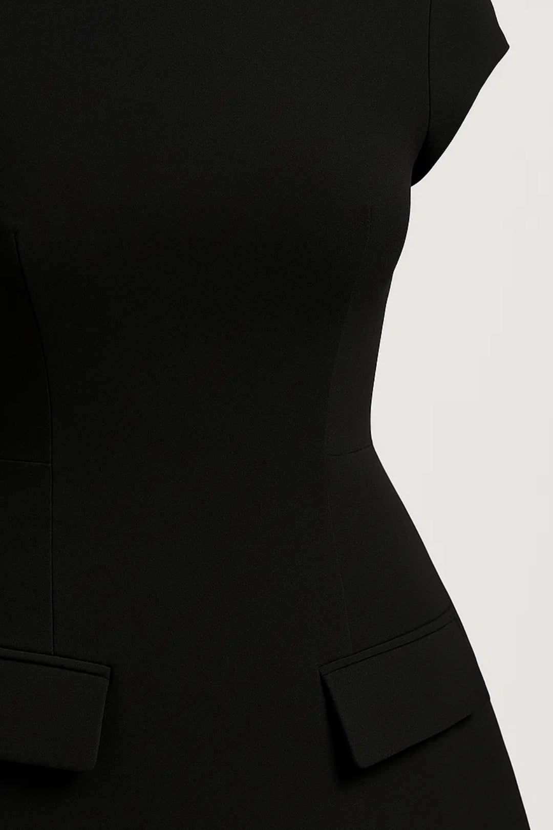 Elegantes Kurzkleid | Figurbetonter Schnitt mit Stehkragen – Müheloser Stil