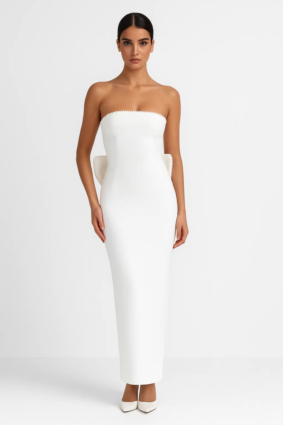 Elegantes Abendkleid – Schulterfrei mit romantischem Rückendetail