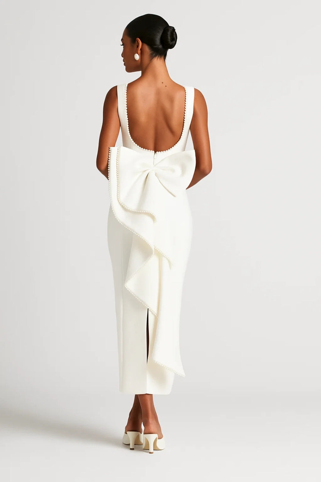 Figurbetontes Langkleid – Elegantes Rückendetail mit Schleife