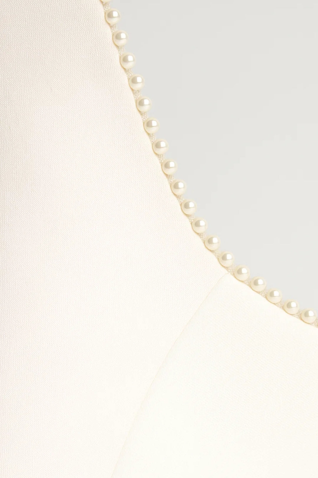 Figurbetontes Langkleid – Elegantes Rückendetail mit Schleife