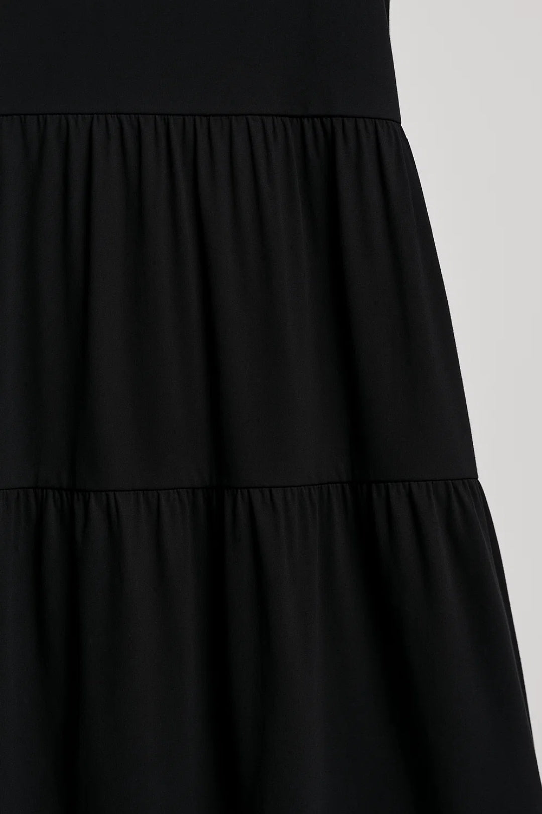 Elegantes Maxikleid | Müheloser Stufenschnitt für jeden Anlass