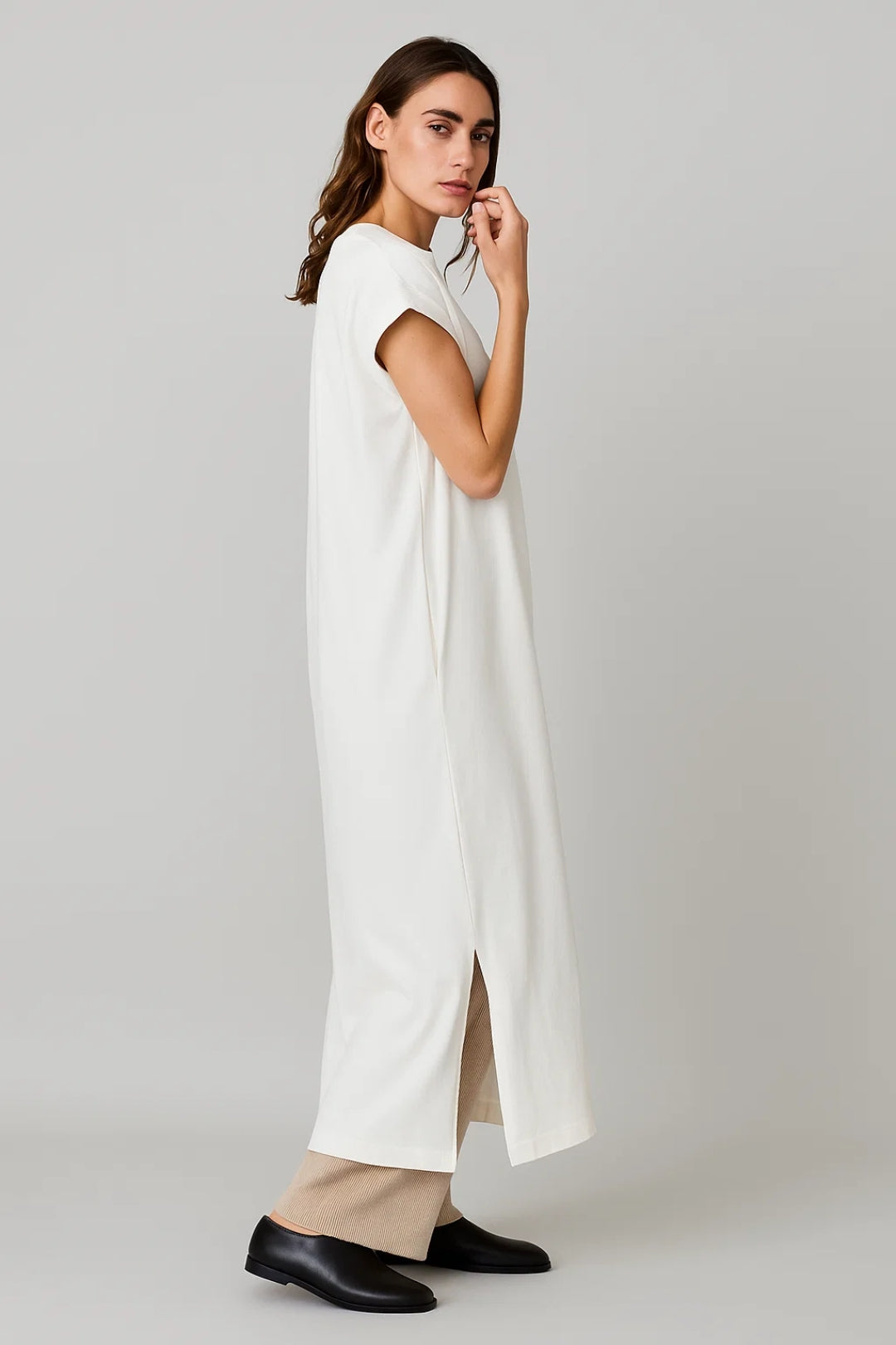 Elegantes Langkleid | Gerader Schnitt mit Seitenschlitzen – Mühelos & Lässig