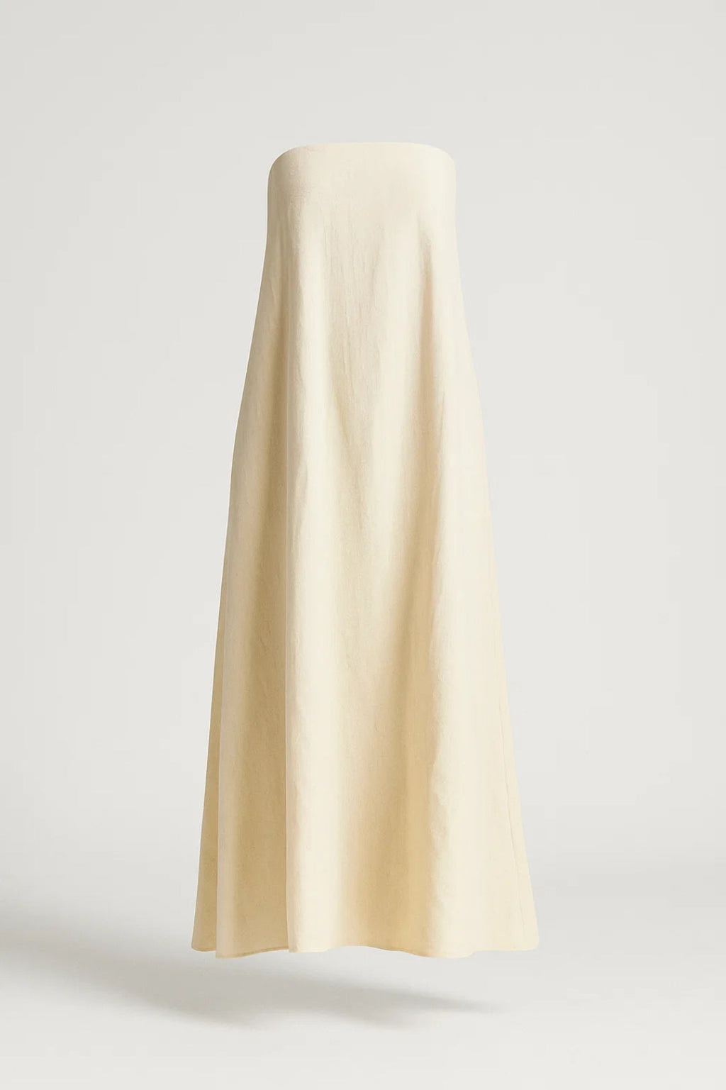 Elegantes Langkleid | Trägerlos & Weit Ausgestellt | Zeitloser Stil