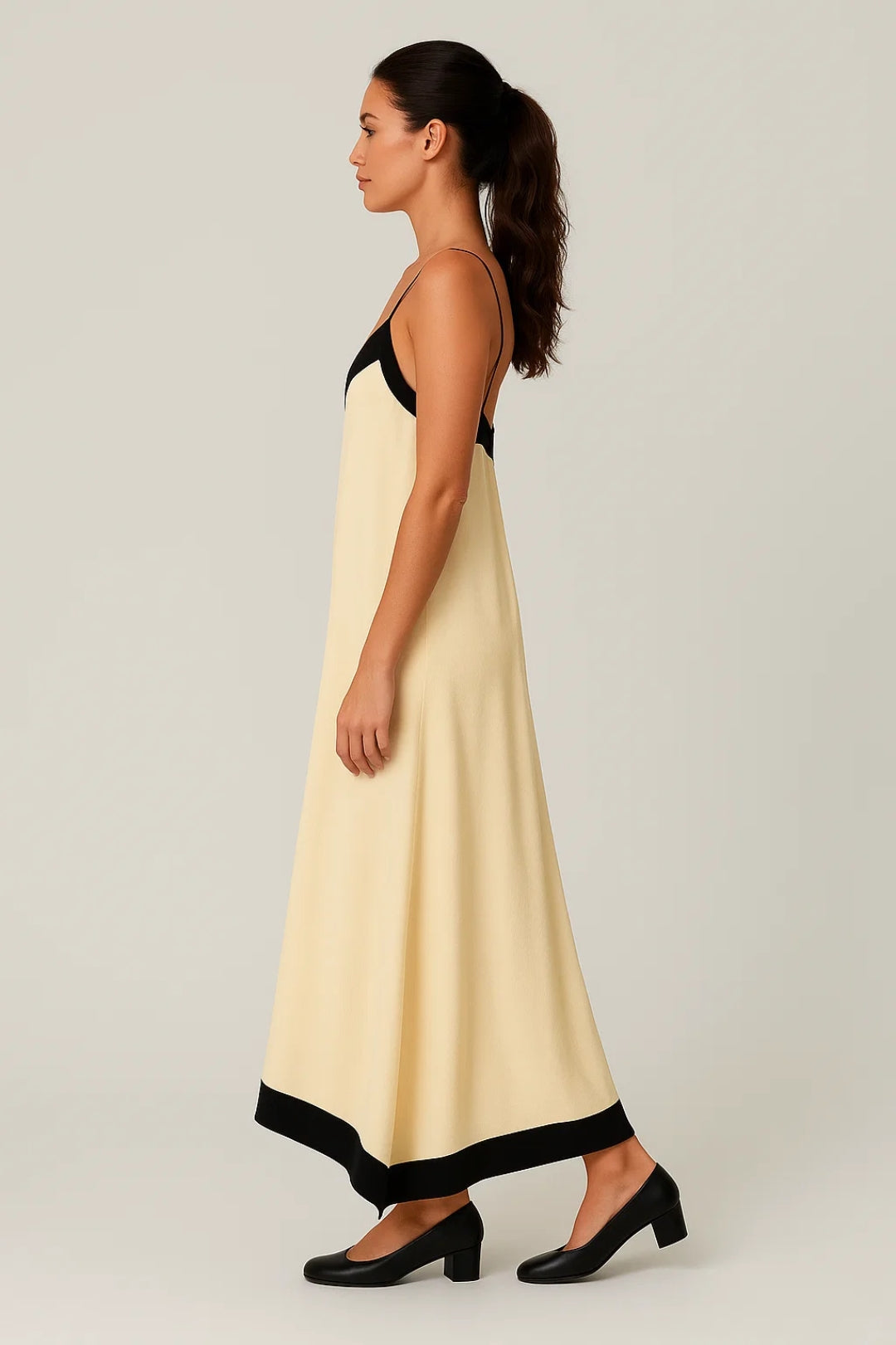 Elegantes Maxikleid | Spaghettiträger mit Kontrastdetails für mühelosen Stil