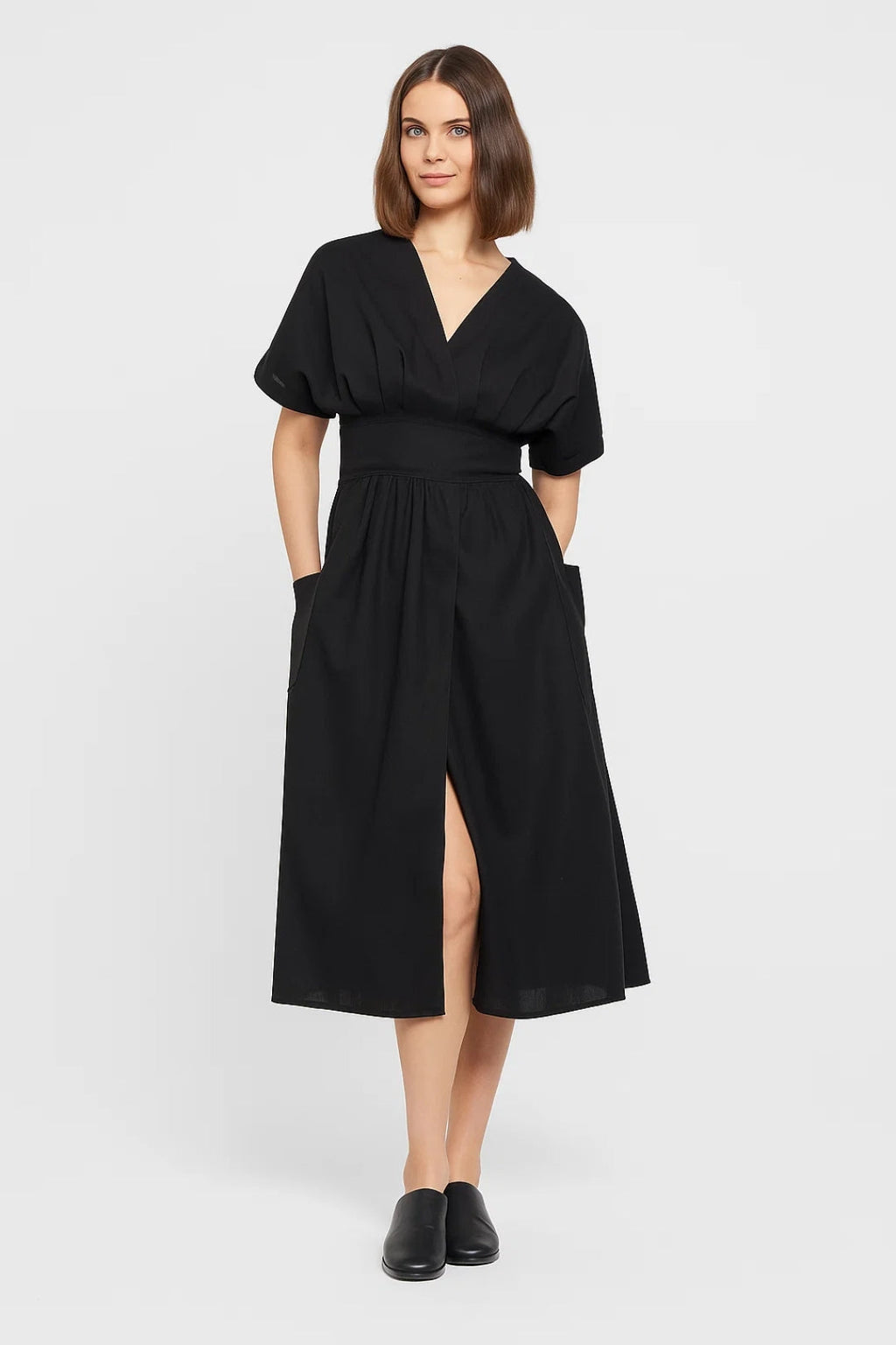 Elegantes Midi Kleid | V-Ausschnitt & Kurzarm für mühelosen Stil