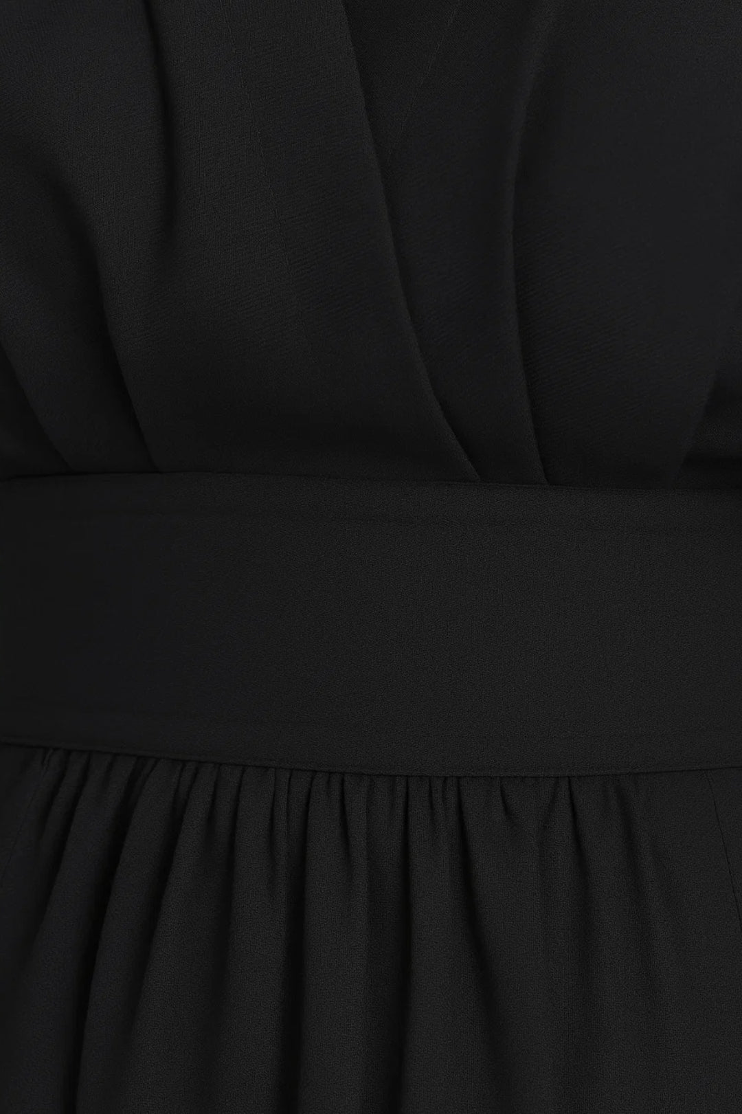 Elegantes Midi Kleid | V-Ausschnitt & Kurzarm für mühelosen Stil