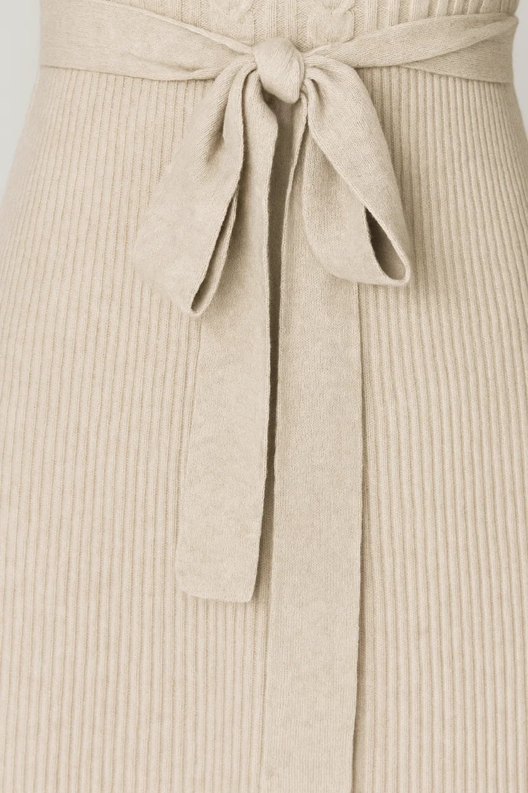 Elegantes Midi Kleid | Langarm mit Bindegürtel – Mühelos stilvoll