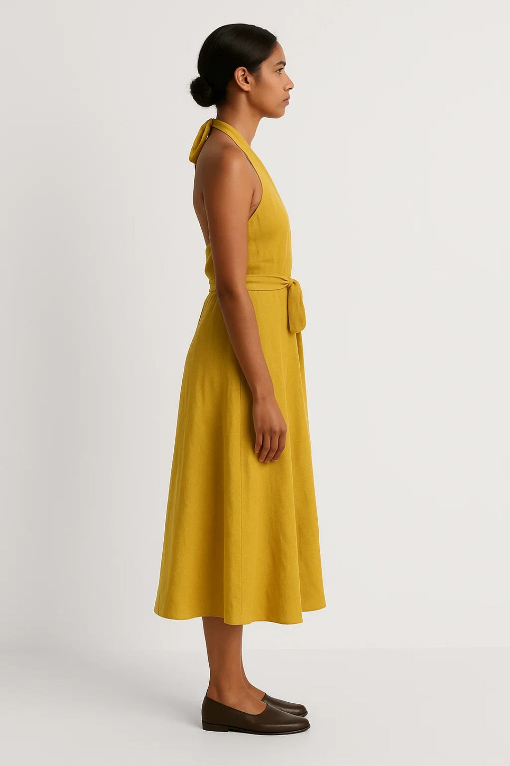 Elegantes Midi Kleid | Neckholder mit Bindegürtel – Perfekt für den Sommer