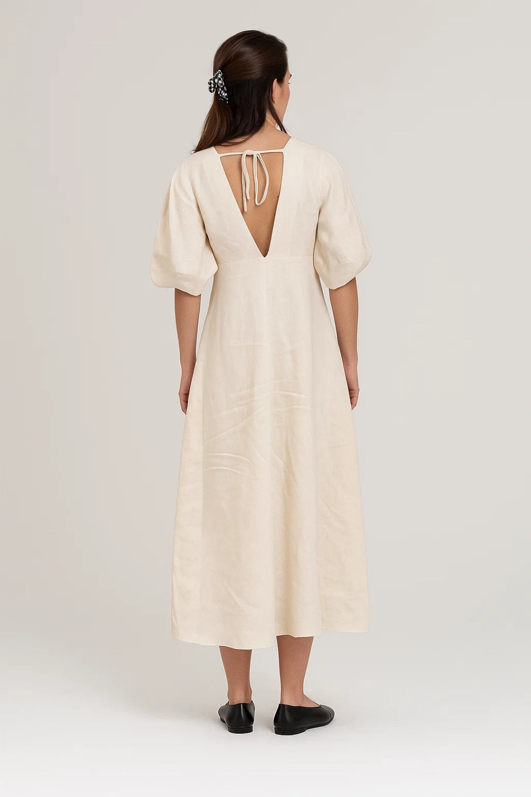 Elegantes Midi Kleid | V-Ausschnitt & Knopfleiste für mühelosen Stil