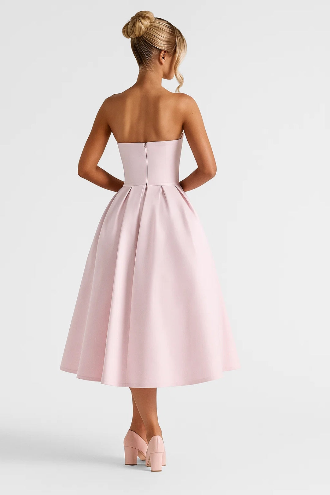 Elegantes Schulterfreies Kleid – Faltendetails für mühelosen Stil