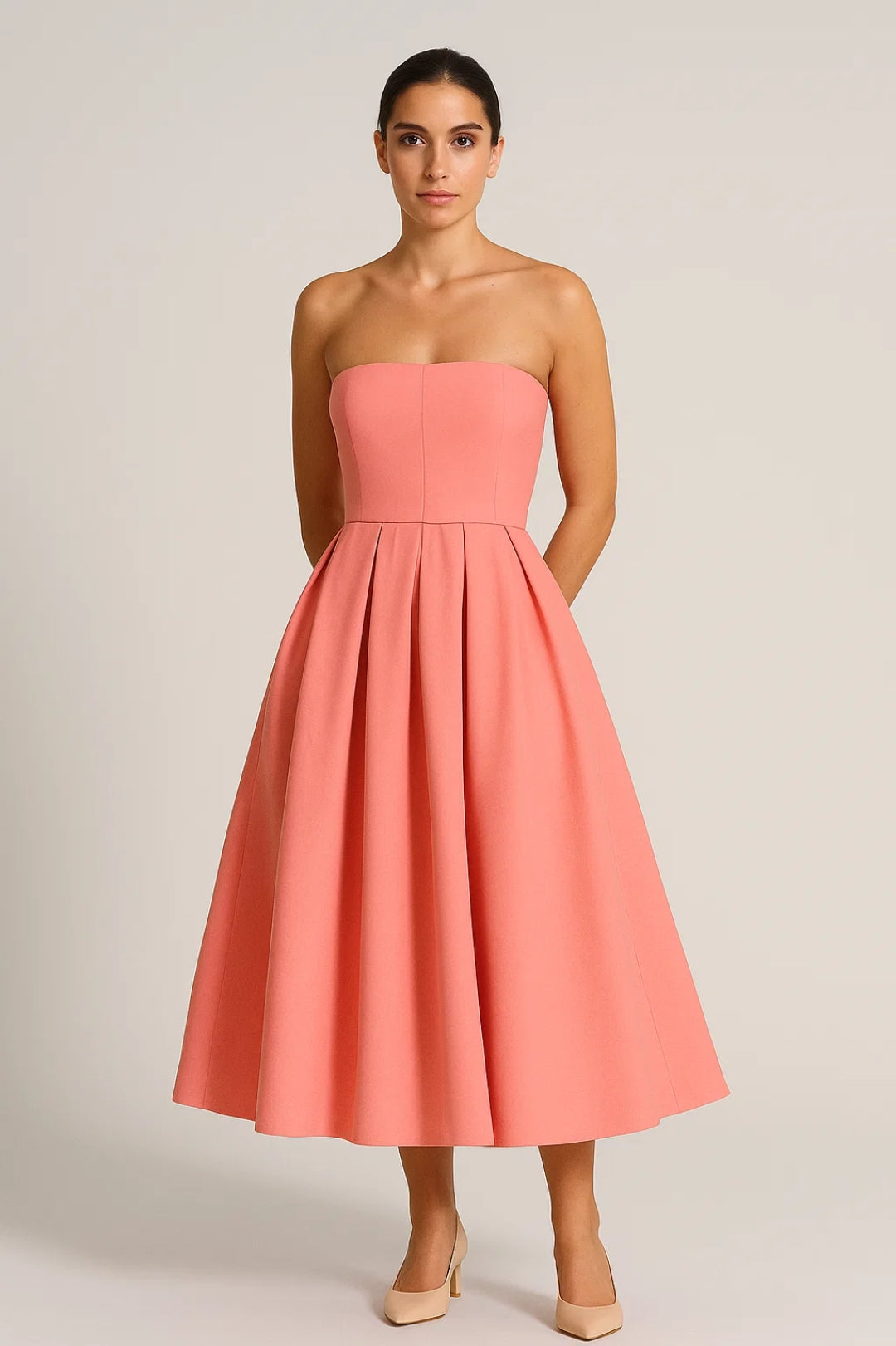 Elegantes Schulterfreies Kleid – Faltendetails für mühelosen Stil