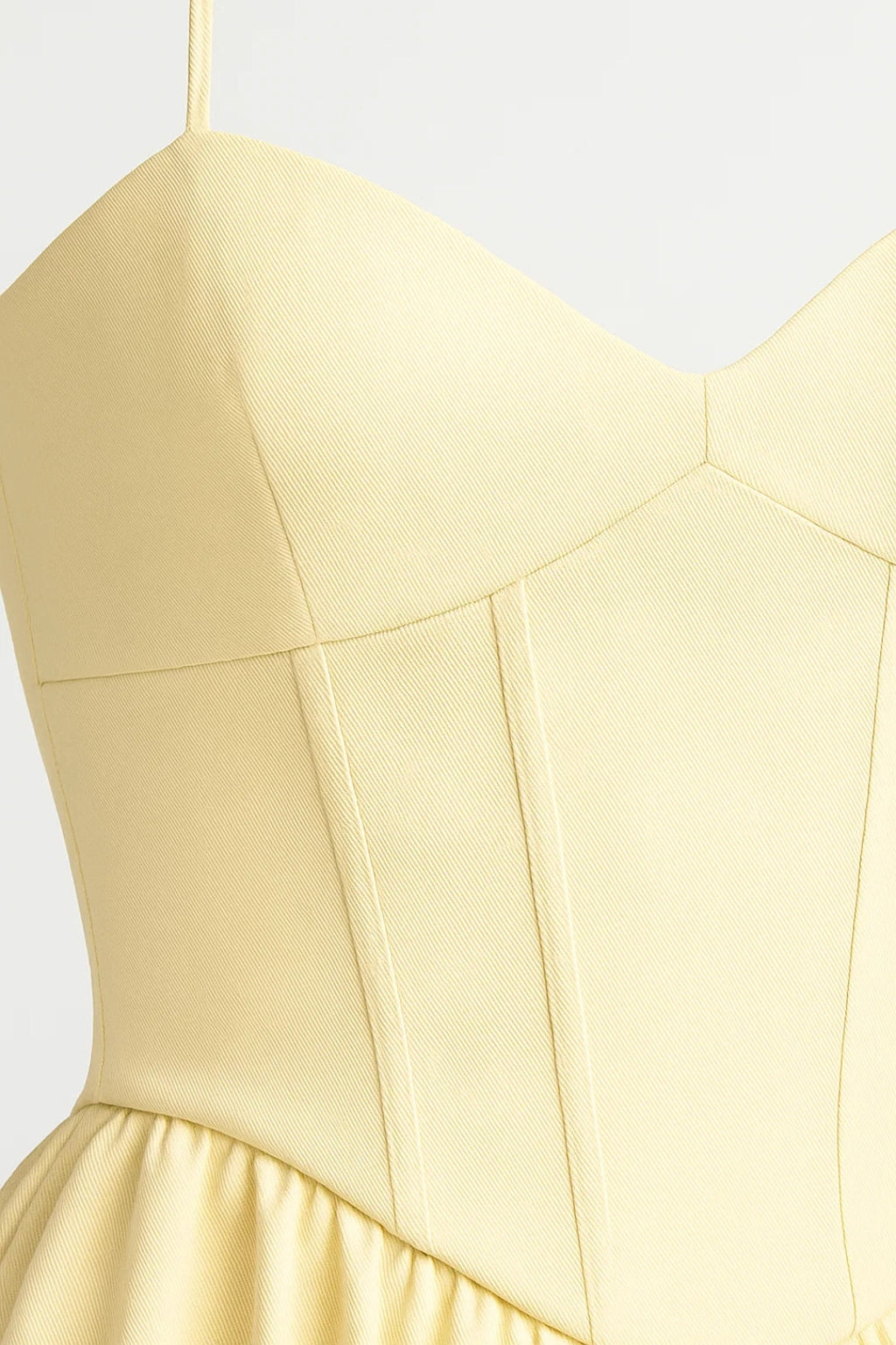 Elegantes Mittellanges Kleid | Spaghettiträger für mühelosen Chic