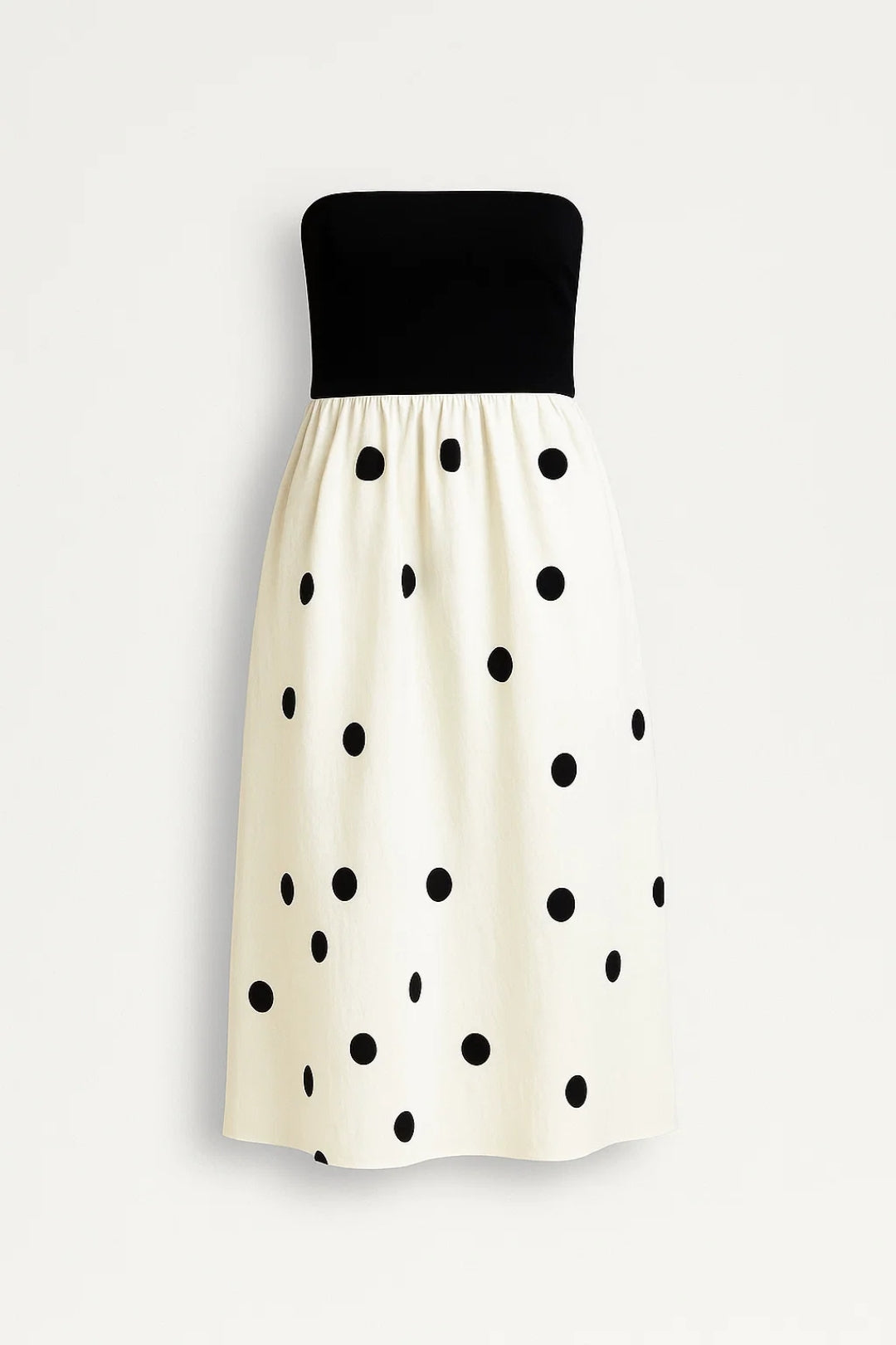 Schulterfreies Kleid – Zeitlose Eleganz mit Gepunktetem Design