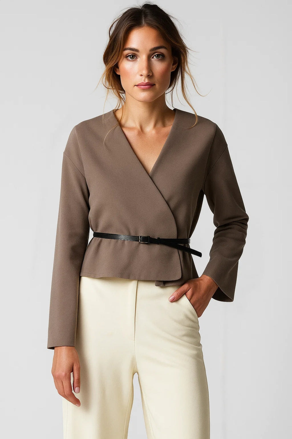 Elegante Wickelbluse | Tailliert mit Gürtel – Mühelos stilvoll