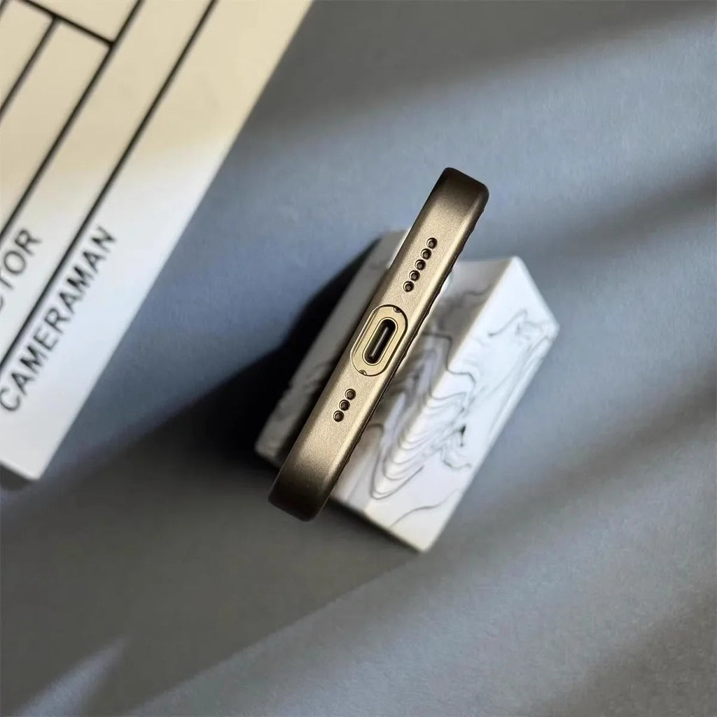 Ultra-dünne iPhone Hülle | Stoßfest & Elegant – Schutz vor Stürzen