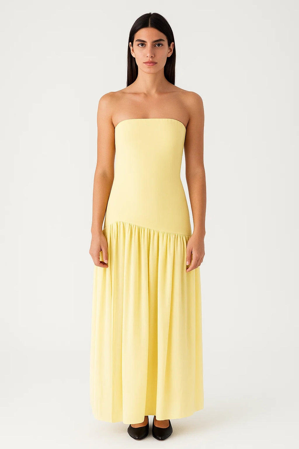 Elegantes Trägerloses Langkleid | Schmale Silhouette mit Fliessendem Saum