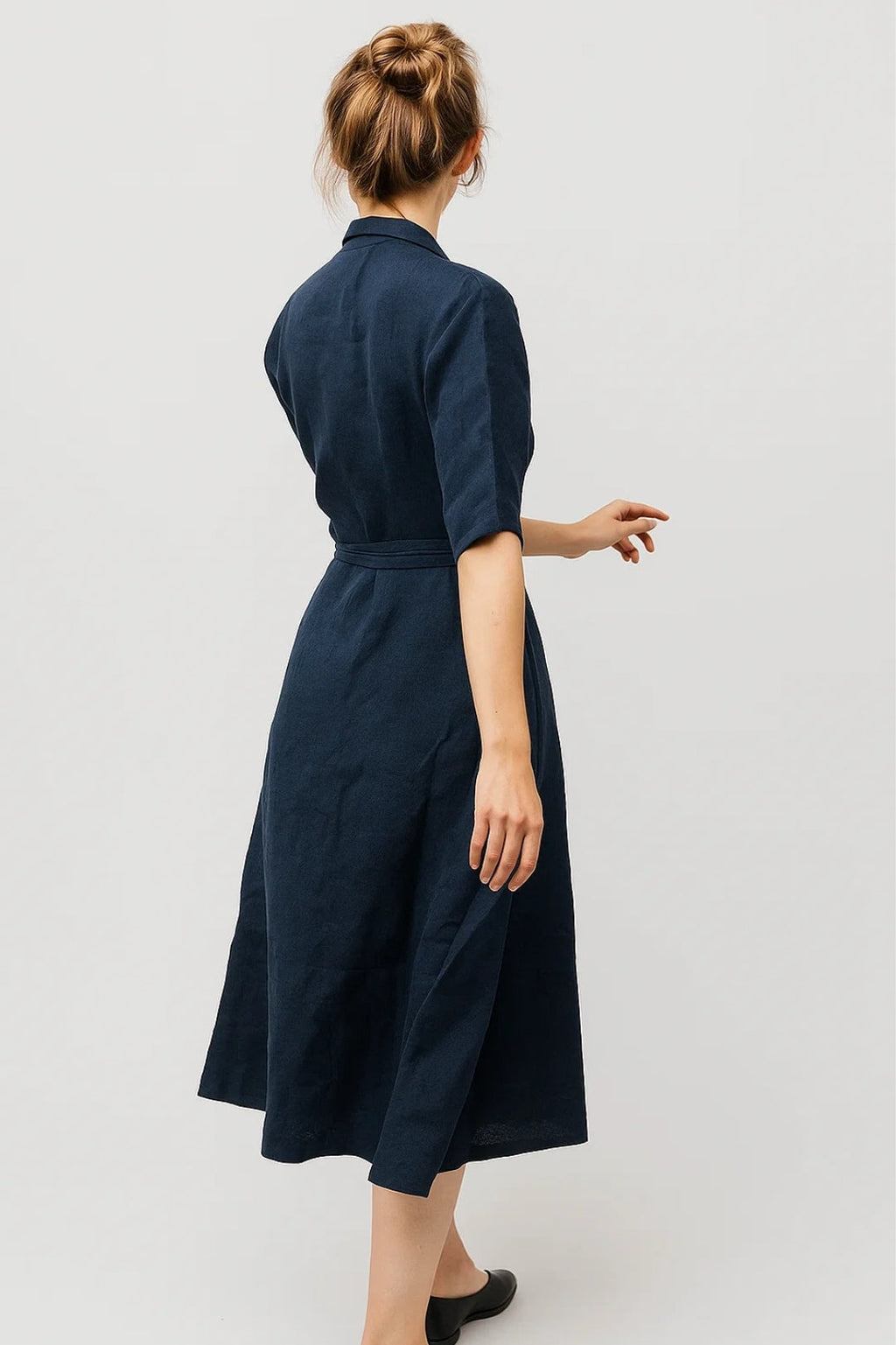 Elegantes Wickelkleid | Knielang mit Bindegürtel – Mühelos stilvoll