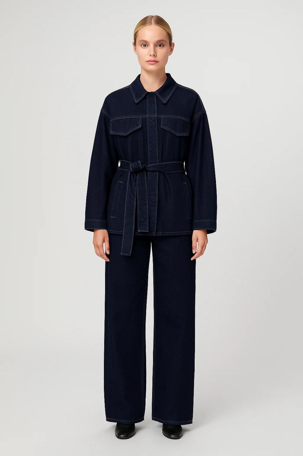Elegantes Zweiteiliges Set | Gerade Jacke mit Bindegürtel & Hose