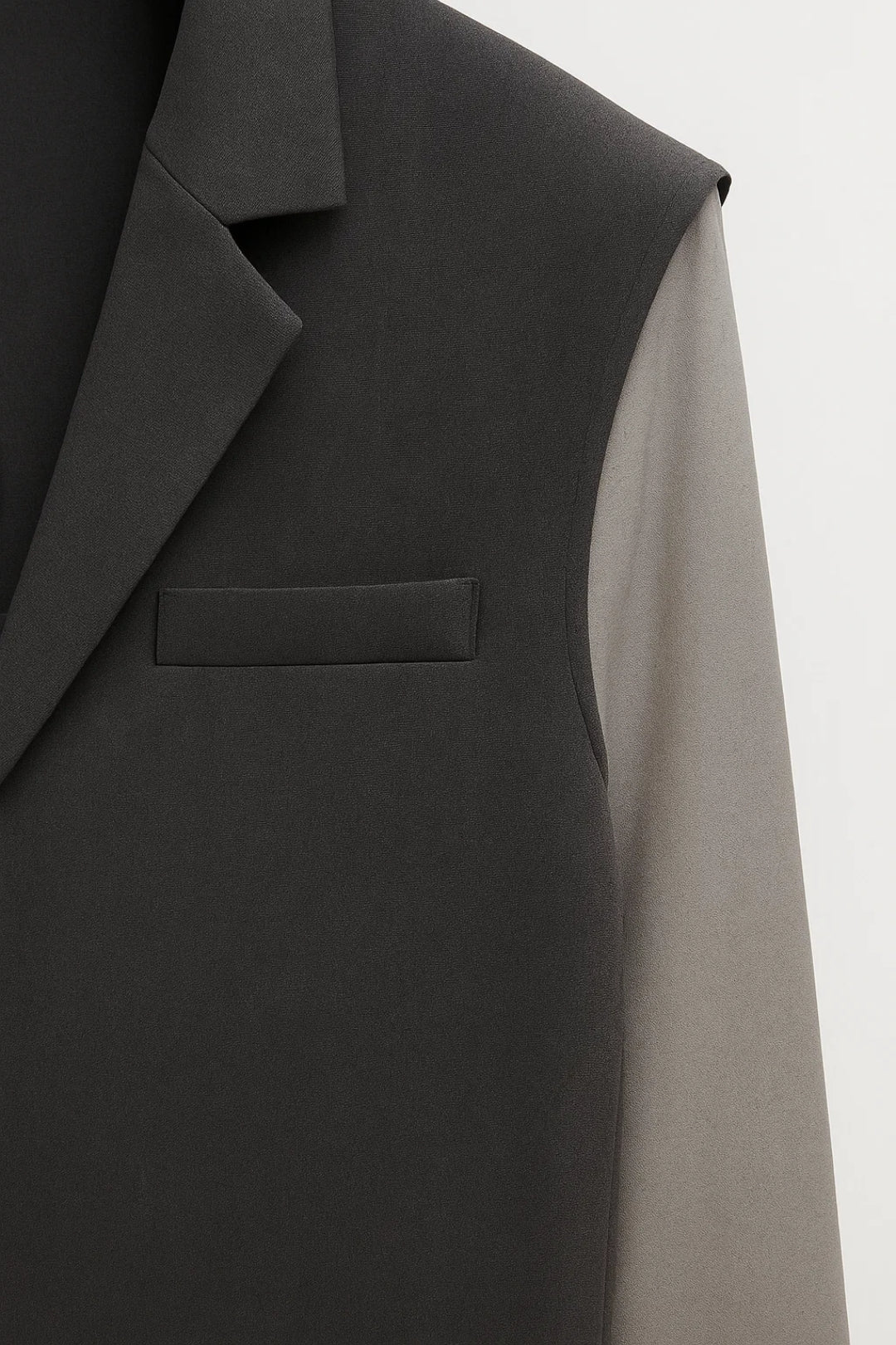 Moderne Wickelweste & Weite Hose – Mühelos elegante Kombination