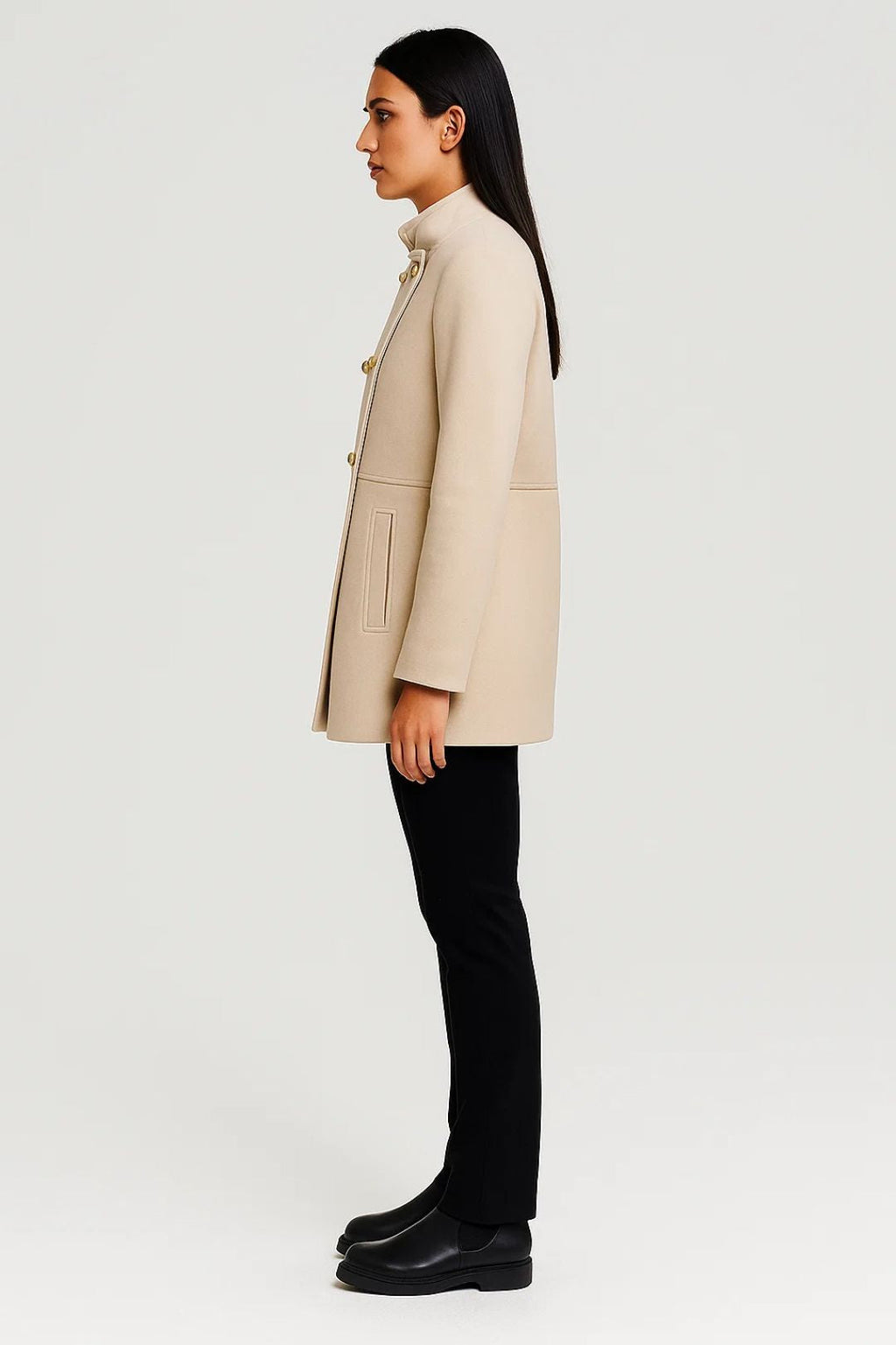 Eleganter Mantel mit Stehkragen | Goldknöpfe für zeitlose Stilbewusste