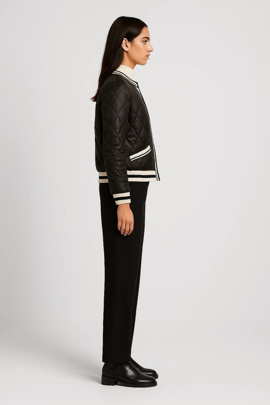 Elegantes Damenjäckli mit Kontrastbesatz – Kurzer Schnitt für jeden Tag