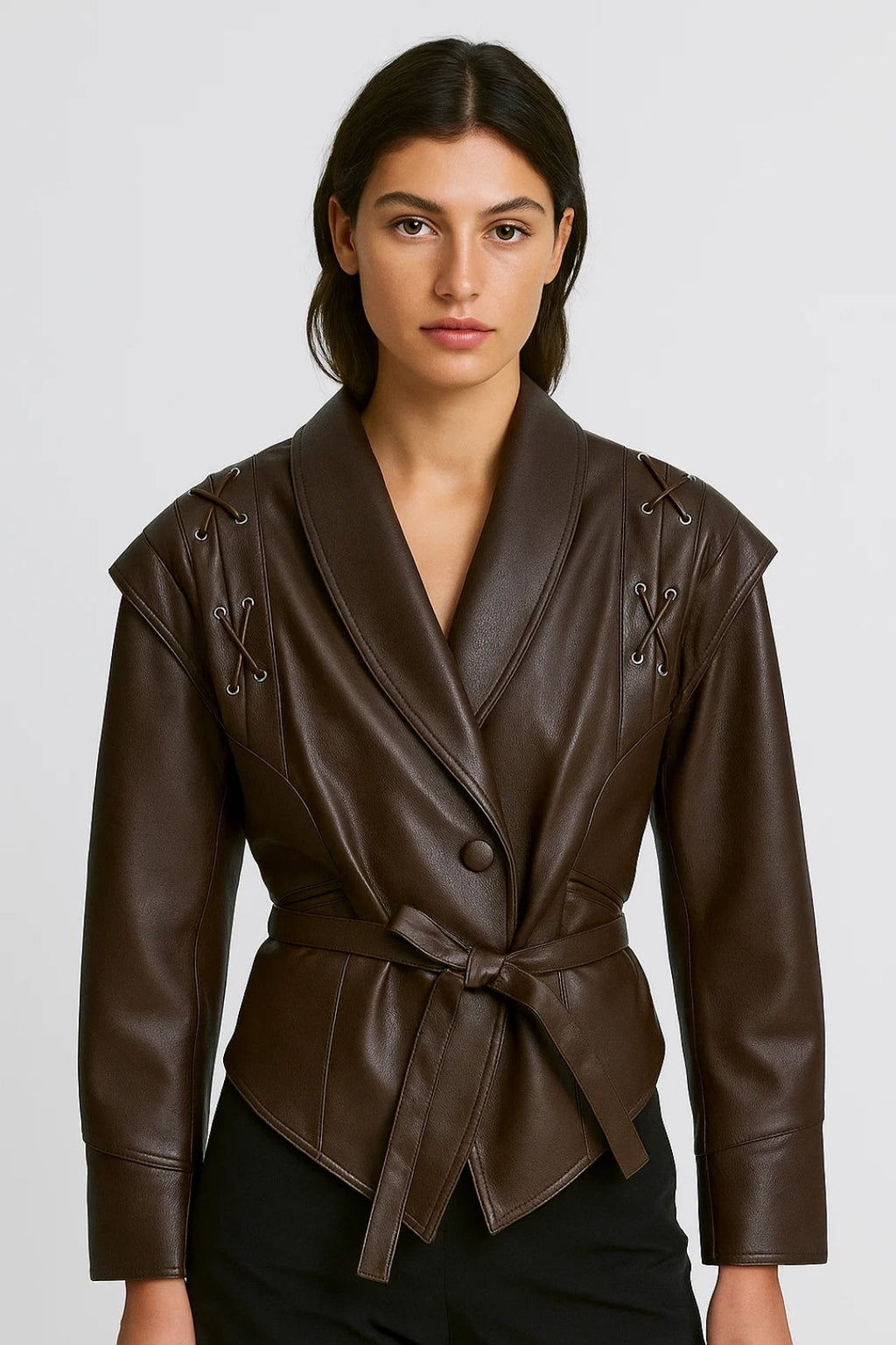 Elegante Kurzjacke mit Bindegürtel – Stilvolle Zierdetails für jeden Anlass