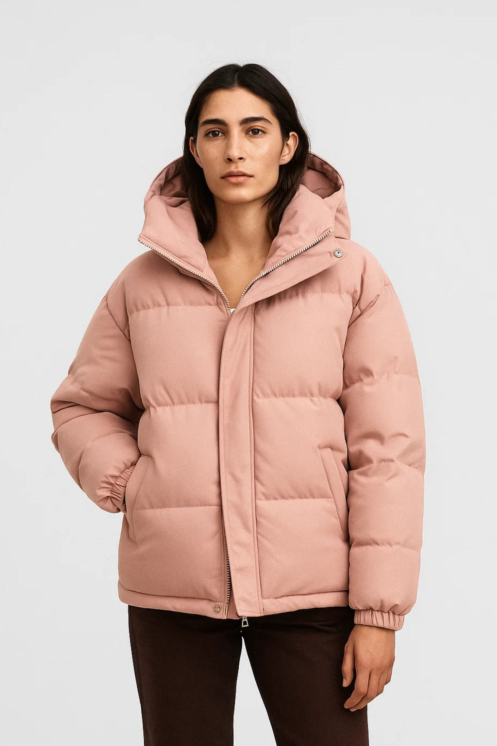 Wärmende Steppjacke mit Kapuze – Gemütlicher Winter-Look für jeden Tag