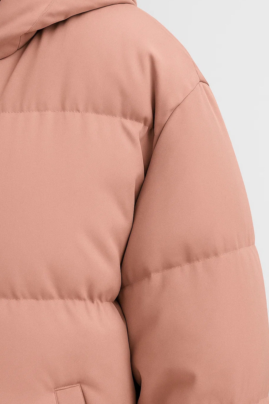 Wärmende Steppjacke mit Kapuze – Gemütlicher Winter-Look für jeden Tag