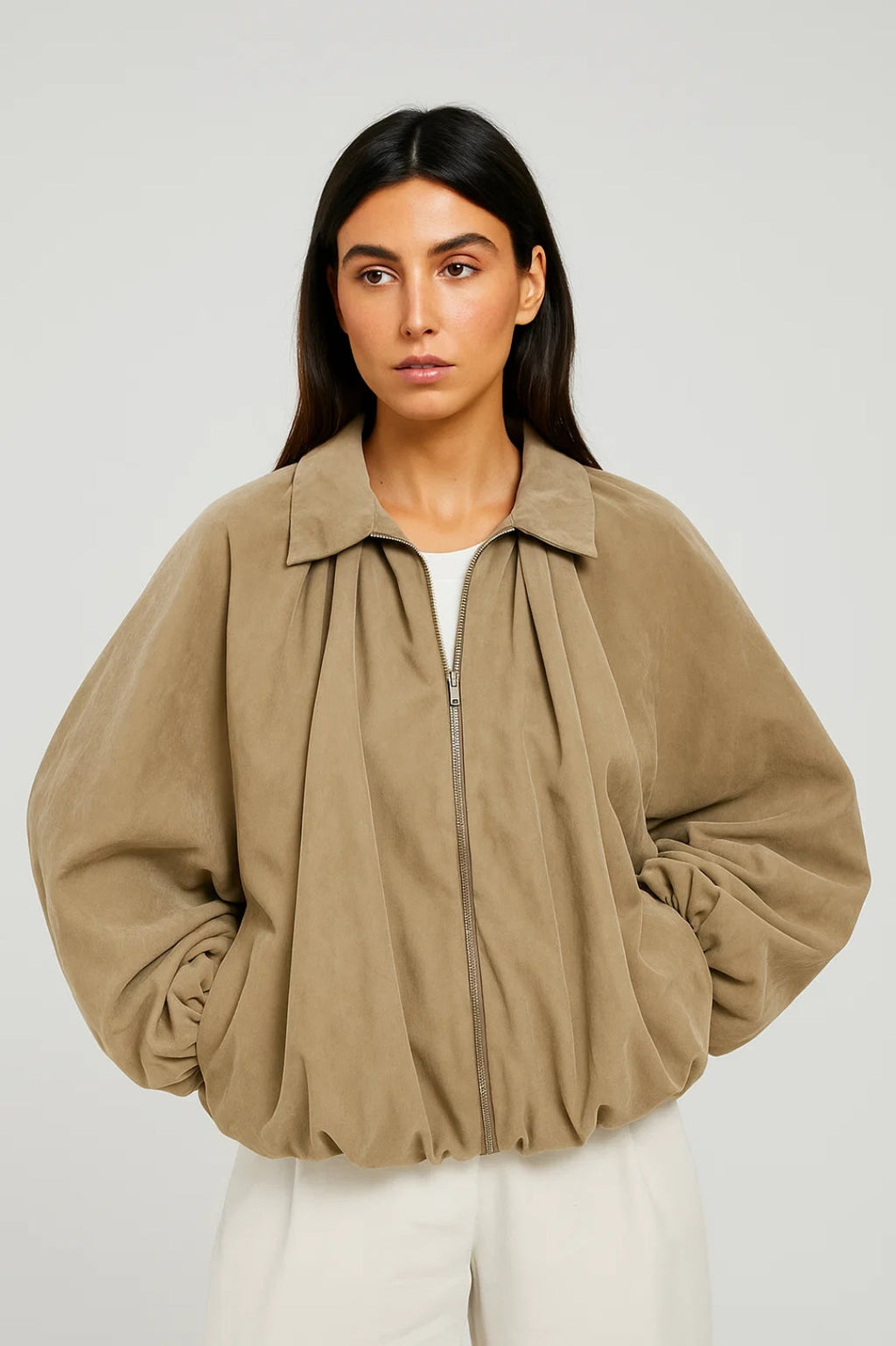 Moderne Kurzjacke | Gemütliche Ballonärmel mit Faltenwurf