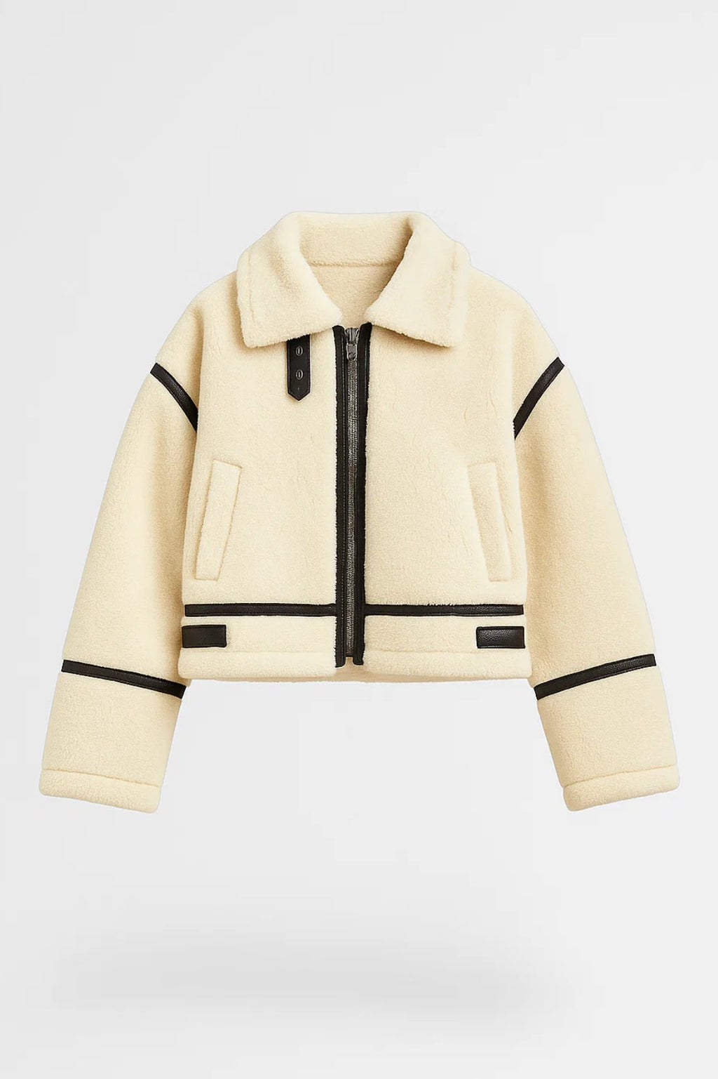 Stylische Kurzjacke – Gemütlich in Creme mit Kontrastdetails